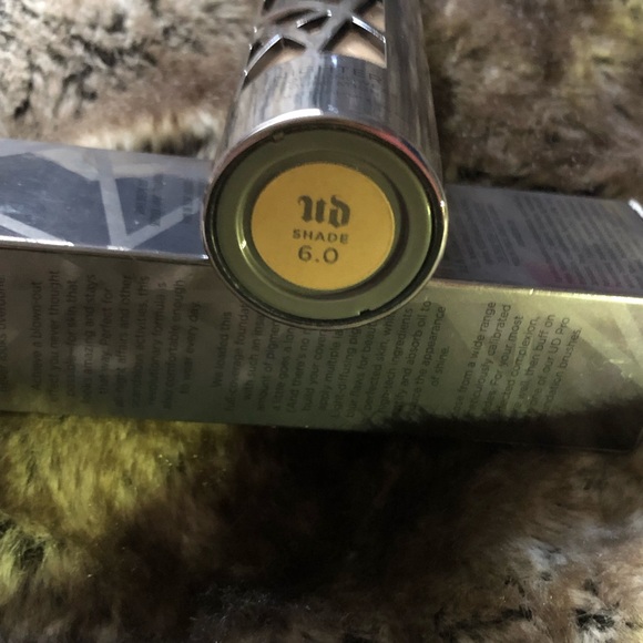 URBAN DECAY ALL NIGHTER LIQUID FOUNDATION (6.0) - Picture 5 of 5